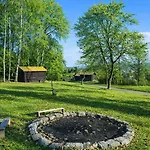 Autocamp Kosmonosy مكان تخييم