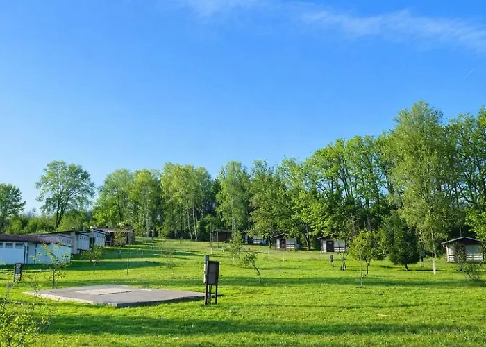 Autocamp Kosmonosy Kamp alanı *